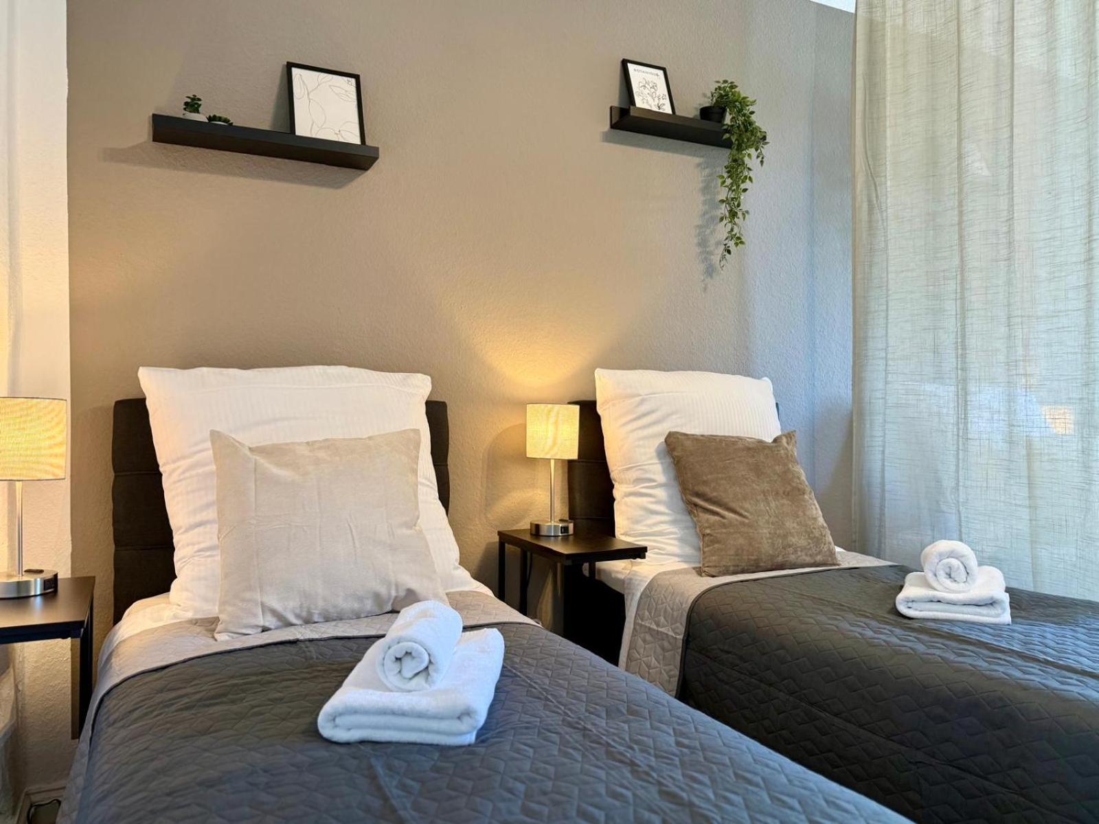 Tt Living Apartments Bonitas & Divinitas I 2 Schlafzimmer I Kueche I Vollbad I Waschmaschine Rellingen Exteriör bild